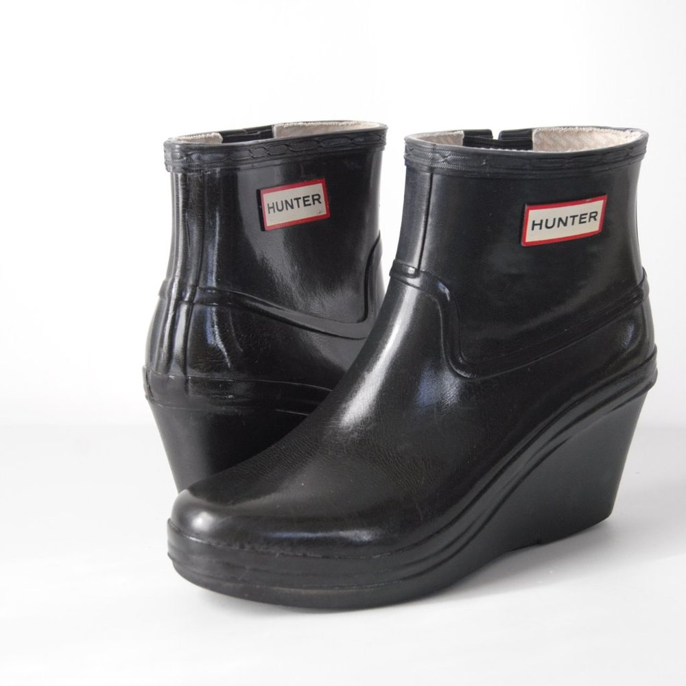 Hunter "Aston" Gloss Wedge Heeled Rain Bootie